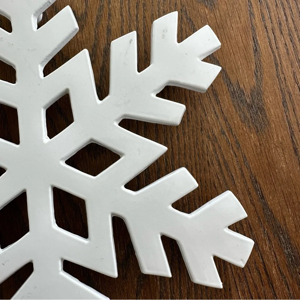 Crate&Barrel White Snowflake Trivet Christmas Holiday Winter Festive Decor